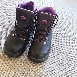Like New Avenger Steel Toes Women's Black and Purple Work Boots